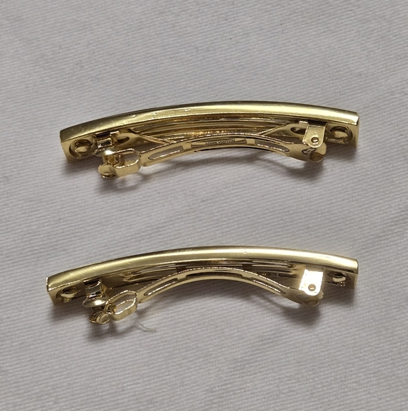 LV Style Fashion Hair Clips - Picture 2 of 7